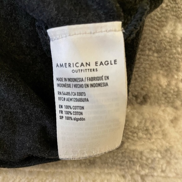 Gray American Eagle T-shirt - Picture 5 of 8